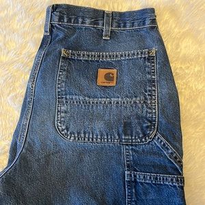 Carhart Dungaree Fit Jeans. Great condition. Denim still sturdy Size 33 x 36
